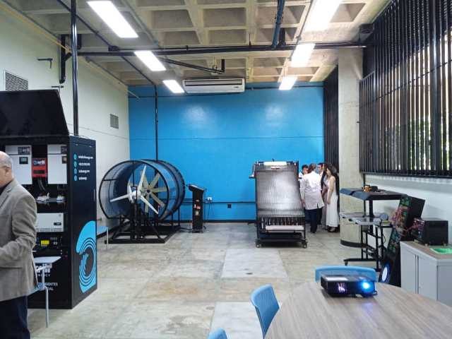 Ecosense Installs Advanced Renewable Energy Lab at Universidad Metropolitana, Venezuela