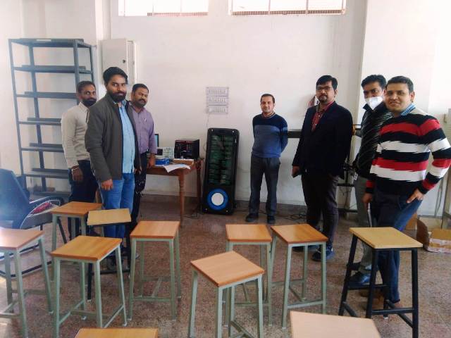 Ecosense installs Solar PV Training and Research System at SKIT Jaipur